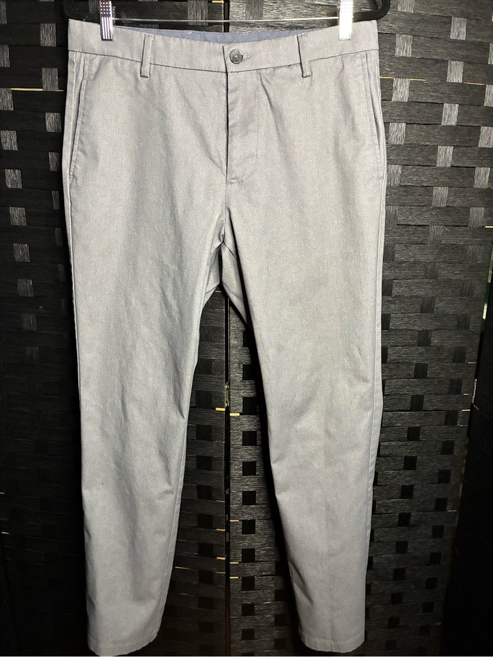 Old Navy Men's Light Gray Chino Pants